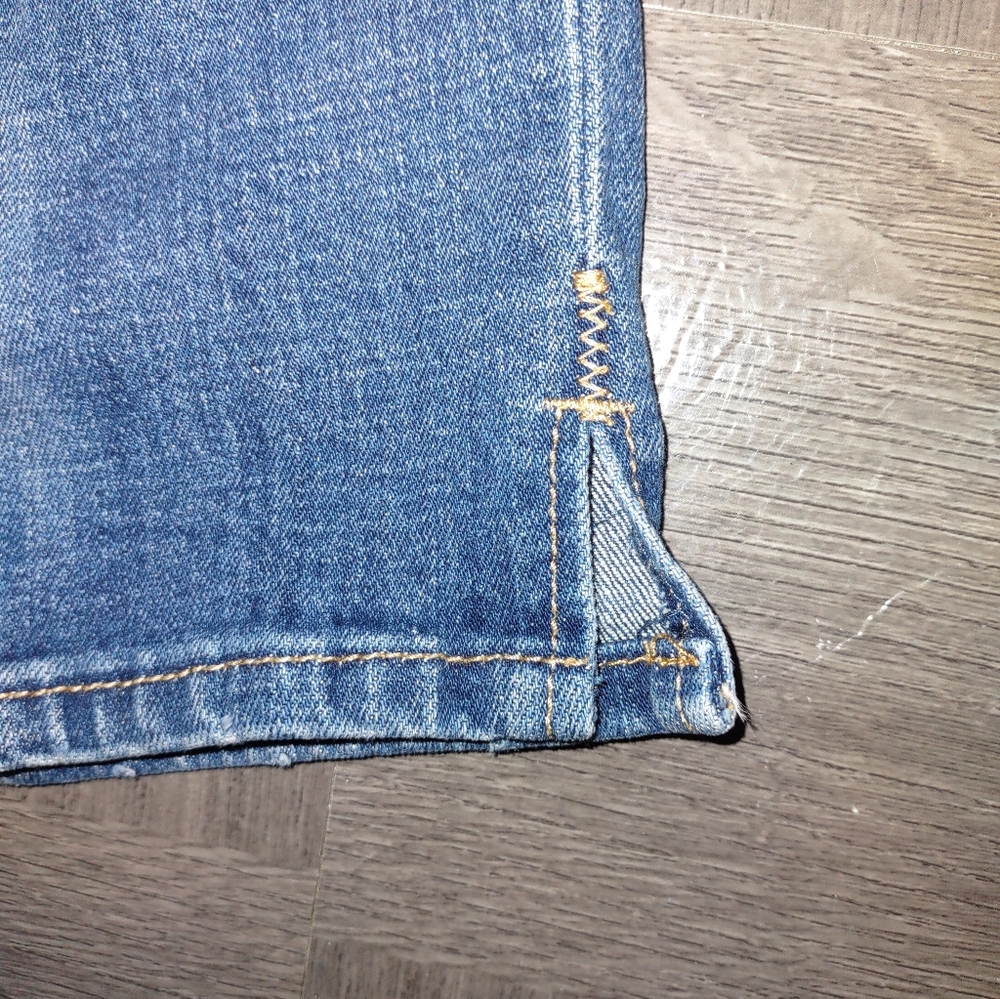Stretchy Gap and Uniqlo Size 2 Skinny Jeans - Picture 2 of 6